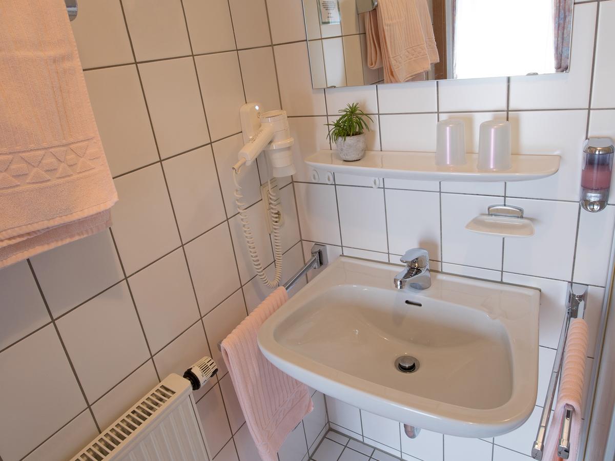 Landgasthof Adler Utzmemmingen Eksteriør billede